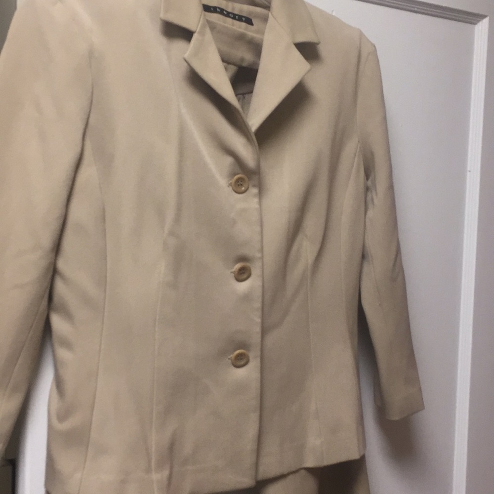Suit Set - Picture 2 of 3